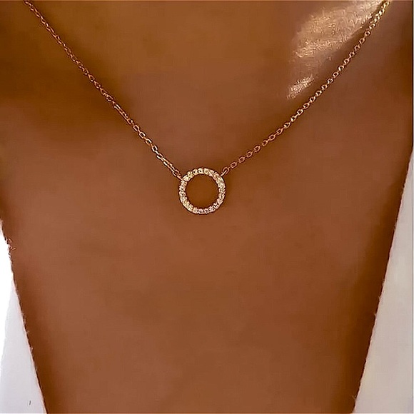 🔴𝟭𝟬/$𝟮𝟱🔴NEW Rhinestone Circle Charm Necklace - Picture 13 of 13